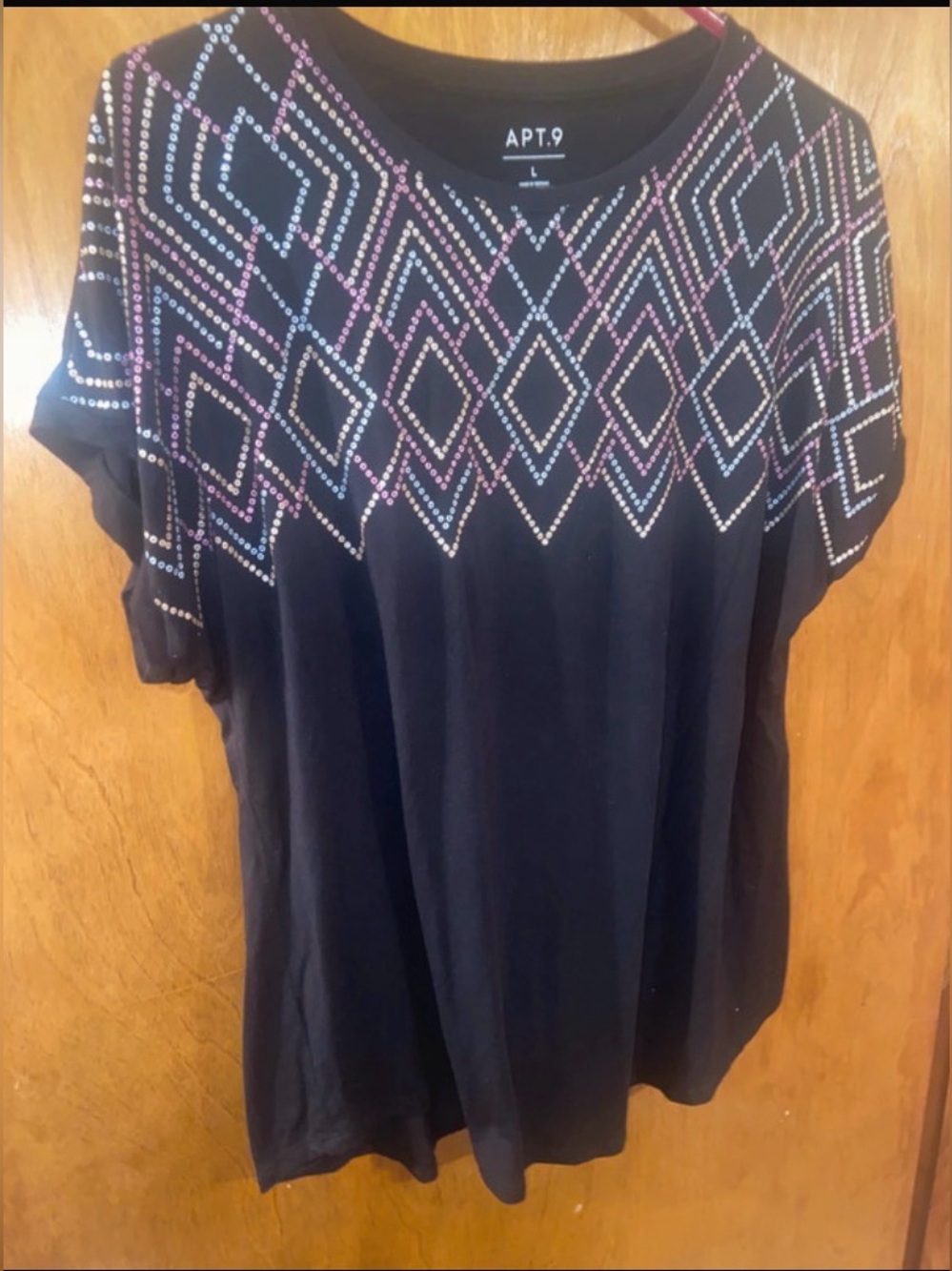Apt. 9 Black Short Sleeve Top with Pink & Silver Stud Pattern Size Large
